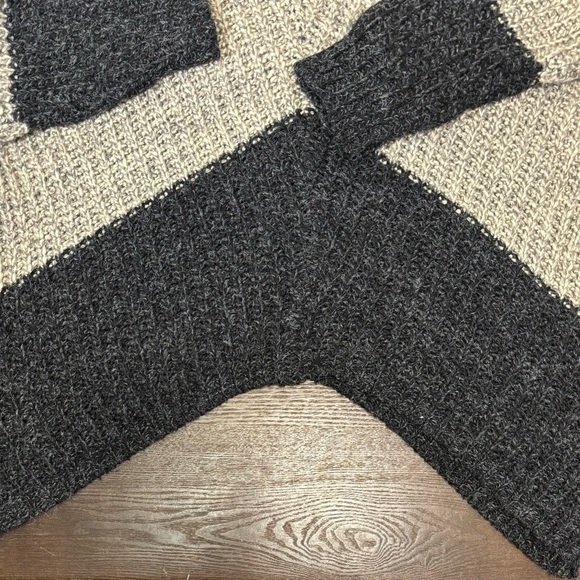 La Fee VERTE, Anthropology V Nect Sweater - Picture 10 of 11